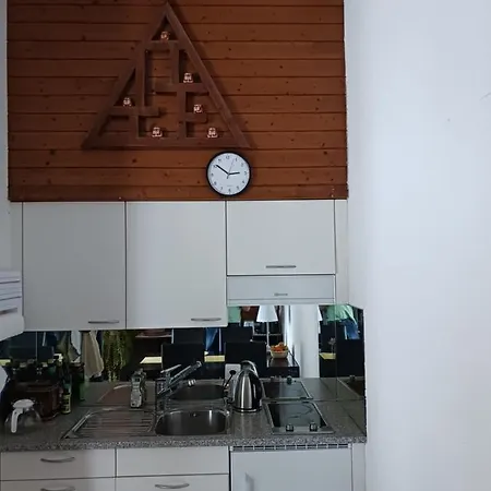 Urgemuetliche Ferienwohnung, Zentral Und Doch Ruhig