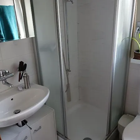 Urgemuetliche Ferienwohnung, Zentral Und Doch Ruhig *